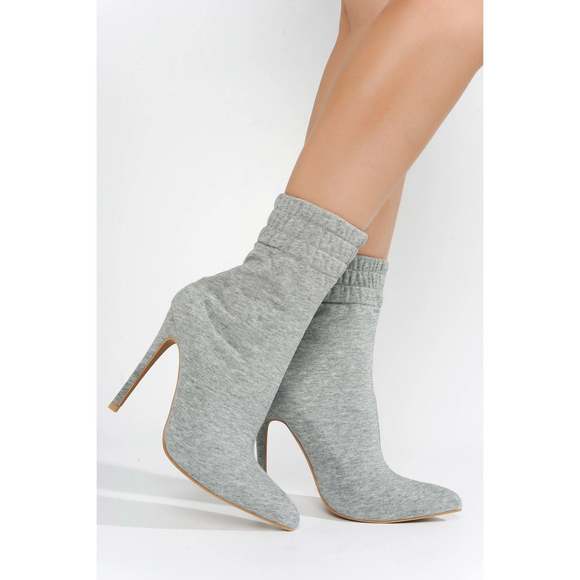 NWT**CAPE ROBBIN NAUVOO - GREY GREY 5.5 | ALL OFFERS / COUNTEROFFERS WELCOME - Picture 3 of 7